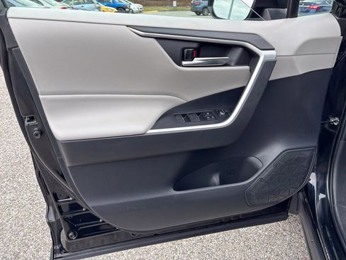 Certified 2022 Toyota RAV4 XLE image 19