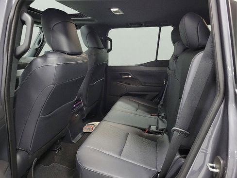 Used 2025 Lexus GX 550 w/ Cold Area Package image 9