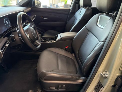 Used 2025 Hyundai Santa Cruz Limited AWD/4WD image 16