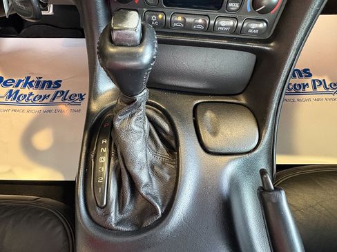 Used 2002 Chevrolet Corvette Coupe w/ Preferred Equipment Group2 RWD image 16