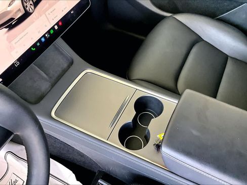 Used 2023 Tesla Model Y AWD image 16