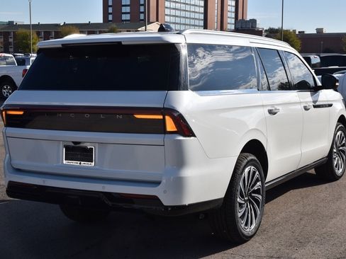 New 2025 Lincoln Navigator L Black Label image 7