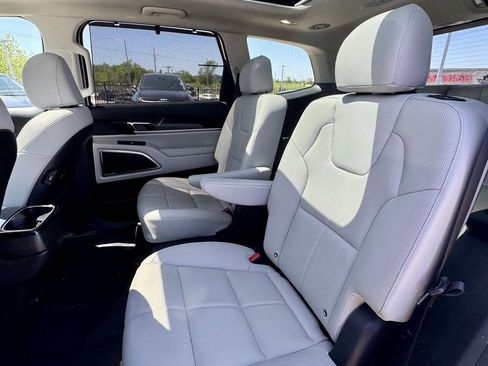 Used 2022 Kia Telluride SX image 13