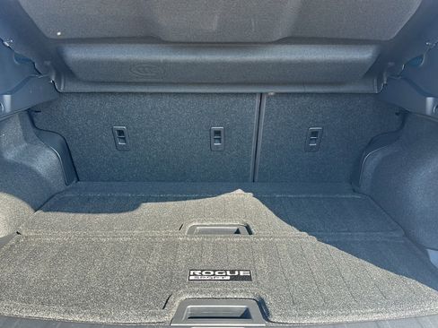 Used 2021 Nissan Rogue Sport SL w/ Premium Package image 21