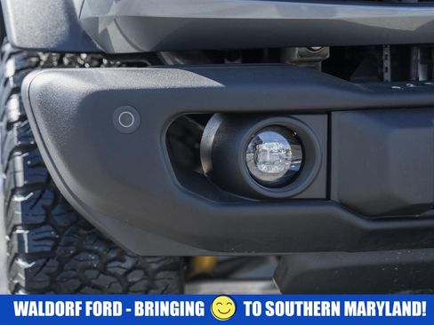 Used 2025 Ford Bronco Badlands image 13