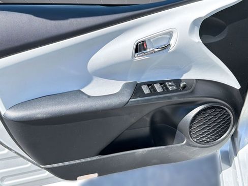 Used 2019 Toyota Prius Limited image 13