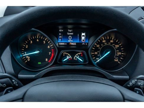 Used 2017 Ford Escape SE image 19