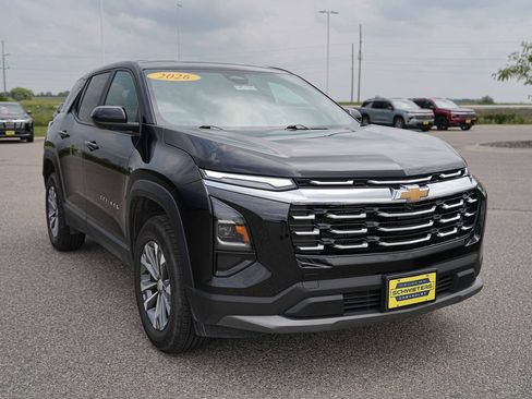 Used 2026 Chevrolet Equinox LT AWD/4WD image 4