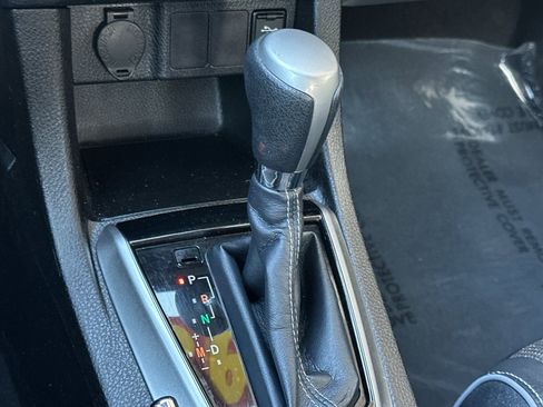 Used 2015 Toyota Corolla S image 23