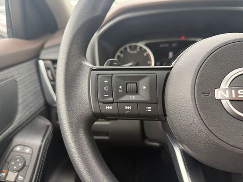 Used 2023 Nissan Rogue SV FWD image 22