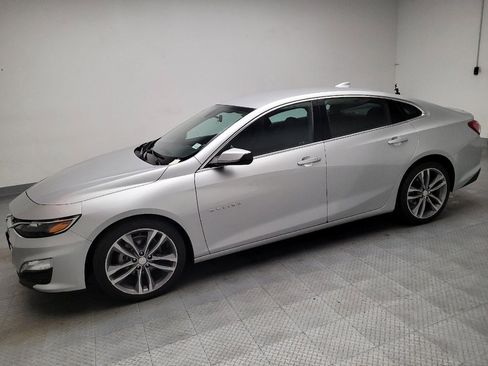 Used 2022 Chevrolet Malibu LT FWD image 2