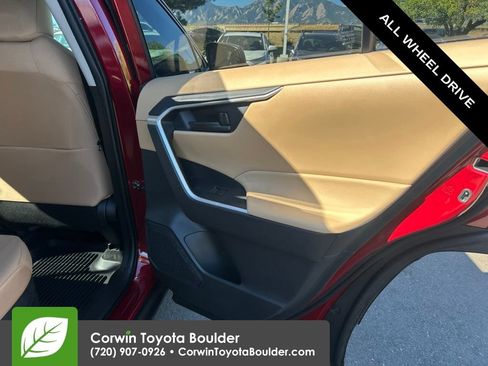 Used 2025 Toyota RAV4 LE AWD/4WD image 14