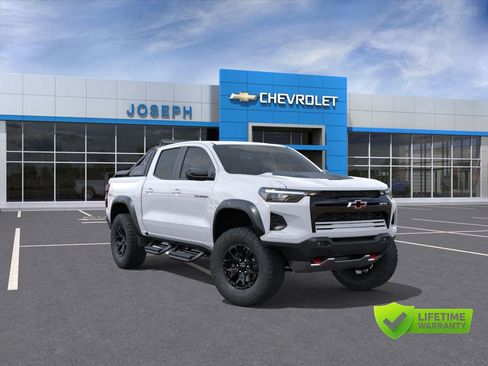 New 2026 Chevrolet Colorado ZR2 w/ Midnight Edition AWD/4WD image 1