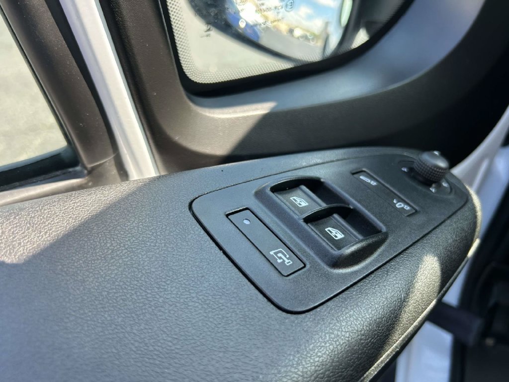 Used 2025 RAM ProMaster 2500 w/ Convenience Group FWD image 22