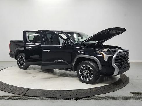 Used 2024 Toyota Tundra Limited AWD/4WD image 9