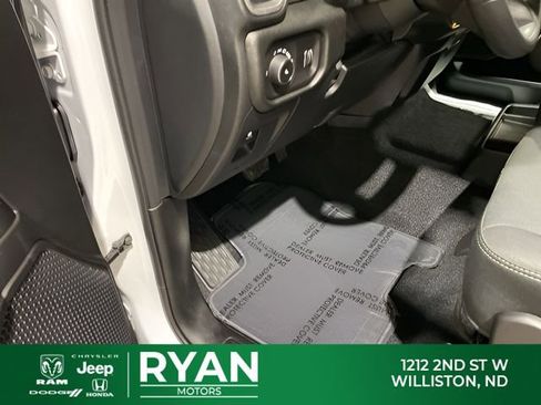 New 2026 RAM 1500 Tradesman AWD/4WD image 18