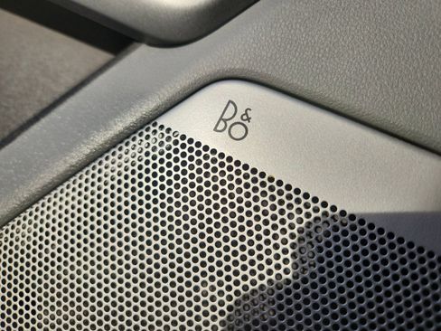 Used 2023 Ford F150 Lariat w/ Equipment Group 502A High image 28