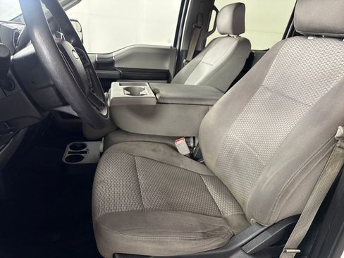Used 2017 Ford F150 XLT image 12