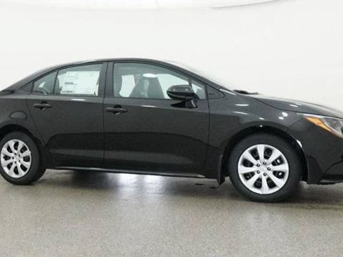 New 2026 Toyota Corolla LE FWD image 32