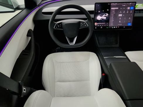Used 2024 Tesla Model 3 Long Range RWD image 50