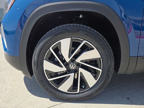 Used 2025 Volkswagen Atlas SE FWD image 15
