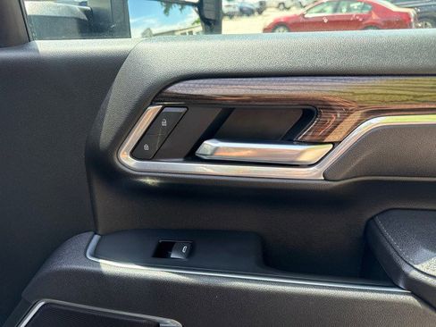 Used 2025 Chevrolet Silverado 2500 LT w/ Convenience Package image 43