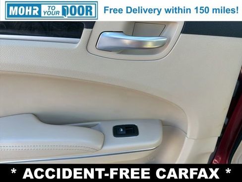 Used 2014 Chrysler 300 Base image 30