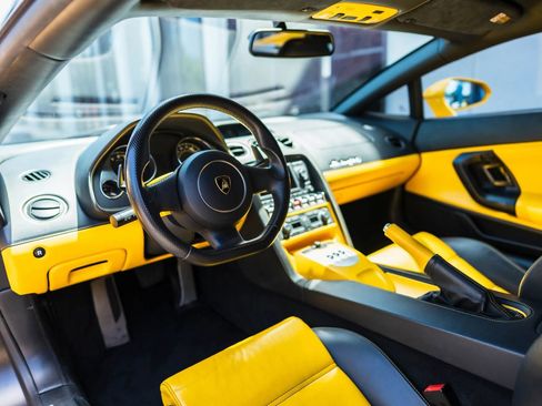 Used 2013 Lamborghini Gallardo LP 550-2 RWD image 17