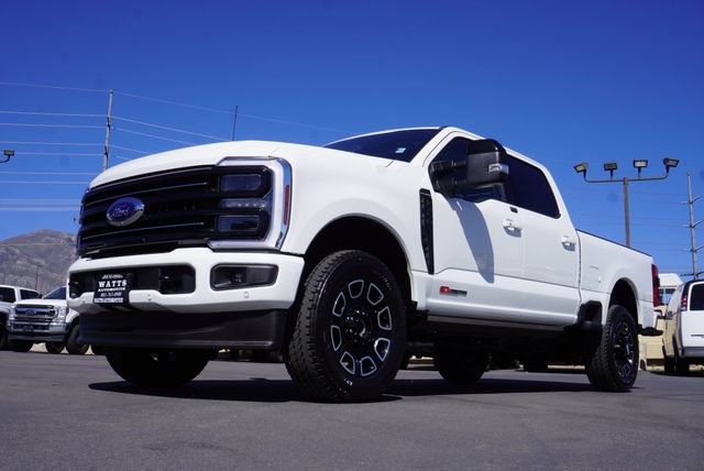 Used 2025 Ford F350 Platinum AWD/4WD image 7
