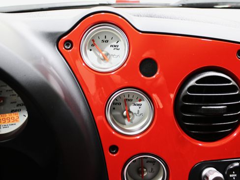 Used 2004 Dodge Viper SRT-10 RWD image 10