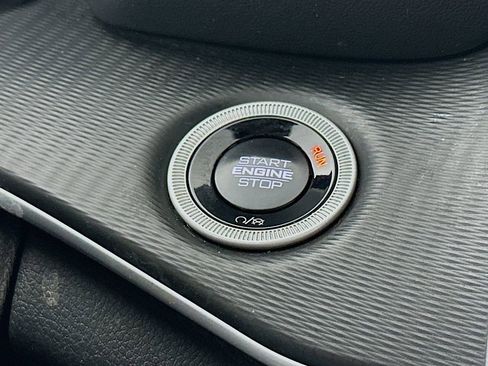 Certified 2024 Jeep Grand Cherokee L Laredo image 23