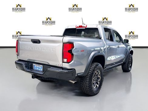 Used 2026 Chevrolet Colorado ZR2 w/ Technology Package AWD/4WD image 6