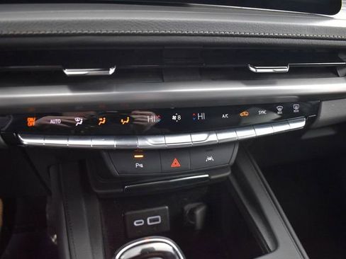 Used 2024 Cadillac XT4 Premium Luxury image 30