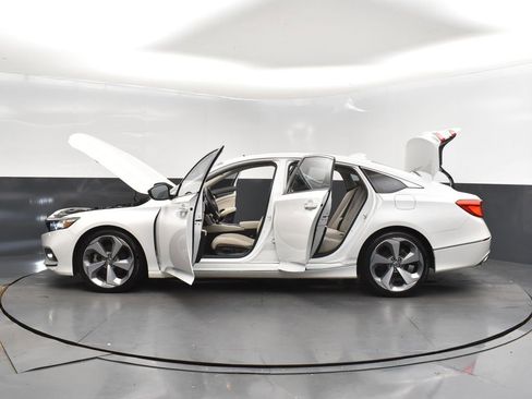 Used 2018 Honda Accord Touring image 46