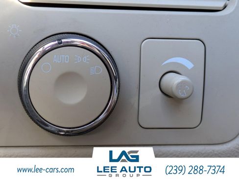 Used 2006 Buick Lucerne CXL w/ Luxury Package image 17