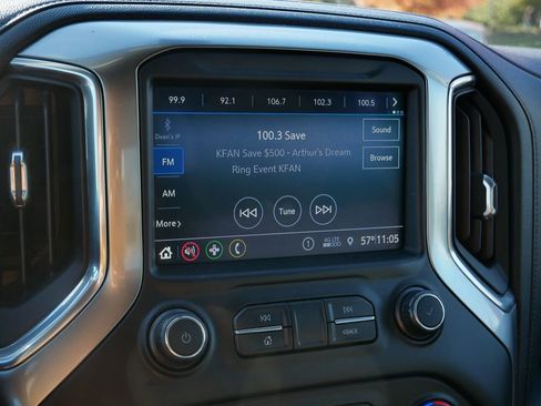 Used 2019 Chevrolet Silverado 1500 LT image 24