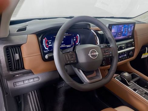 New 2026 Nissan Pathfinder Platinum FWD image 7