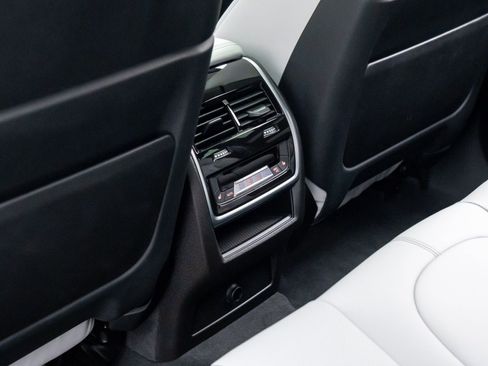 Used 2025 BMW X6 M Competition w/ Executive Package image 18