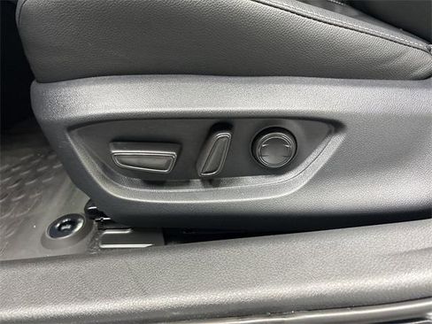 Used 2026 Toyota Camry SE w/ Multimedia Upgrade Package image 13