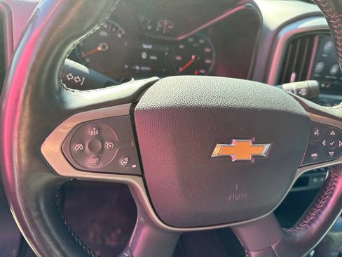Used 2020 Chevrolet Colorado Z71 AWD/4WD image 25