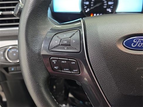 Used 2019 Ford Explorer Limited image 17