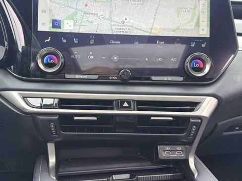 Used 2024 Lexus RX 500h F Sport w/ Convenience Package image 33