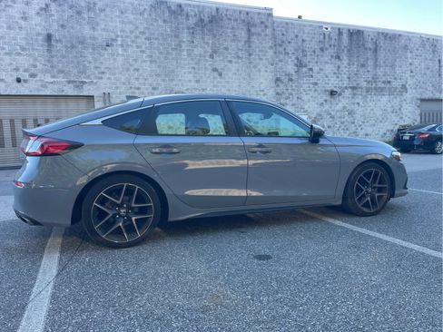 Used 2024 Honda Civic Sport Touring image 9