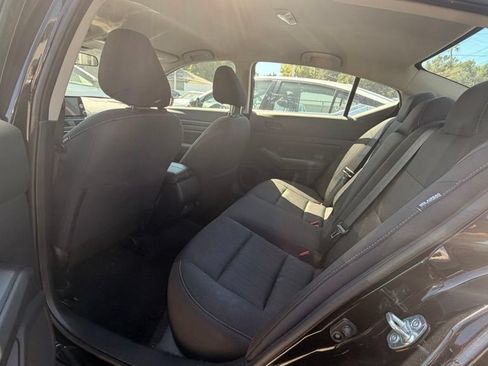 Used 2024 Nissan Altima 2.5 SV FWD image 7