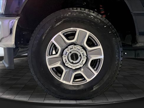 Used 2025 Ford F250 Lariat AWD/4WD image 34