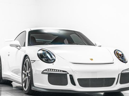 Used 2014 Porsche 911 GT3 RWD image 3