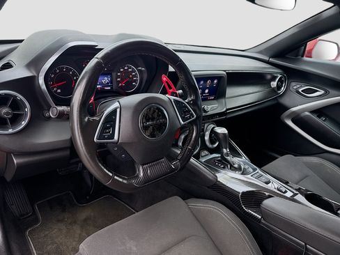 Used 2020 Chevrolet Camaro LT RWD image 7