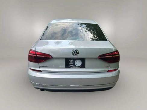 Used 2018 Volkswagen Passat 2.0T S FWD image 11