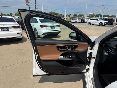 Used 2024 Mercedes-Benz E 350 4MATIC Sedan image 21