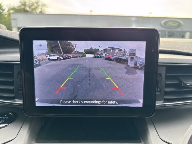 Used 2021 Ford Explorer XLT w/ Equipment Group 202A AWD/4WD image 21